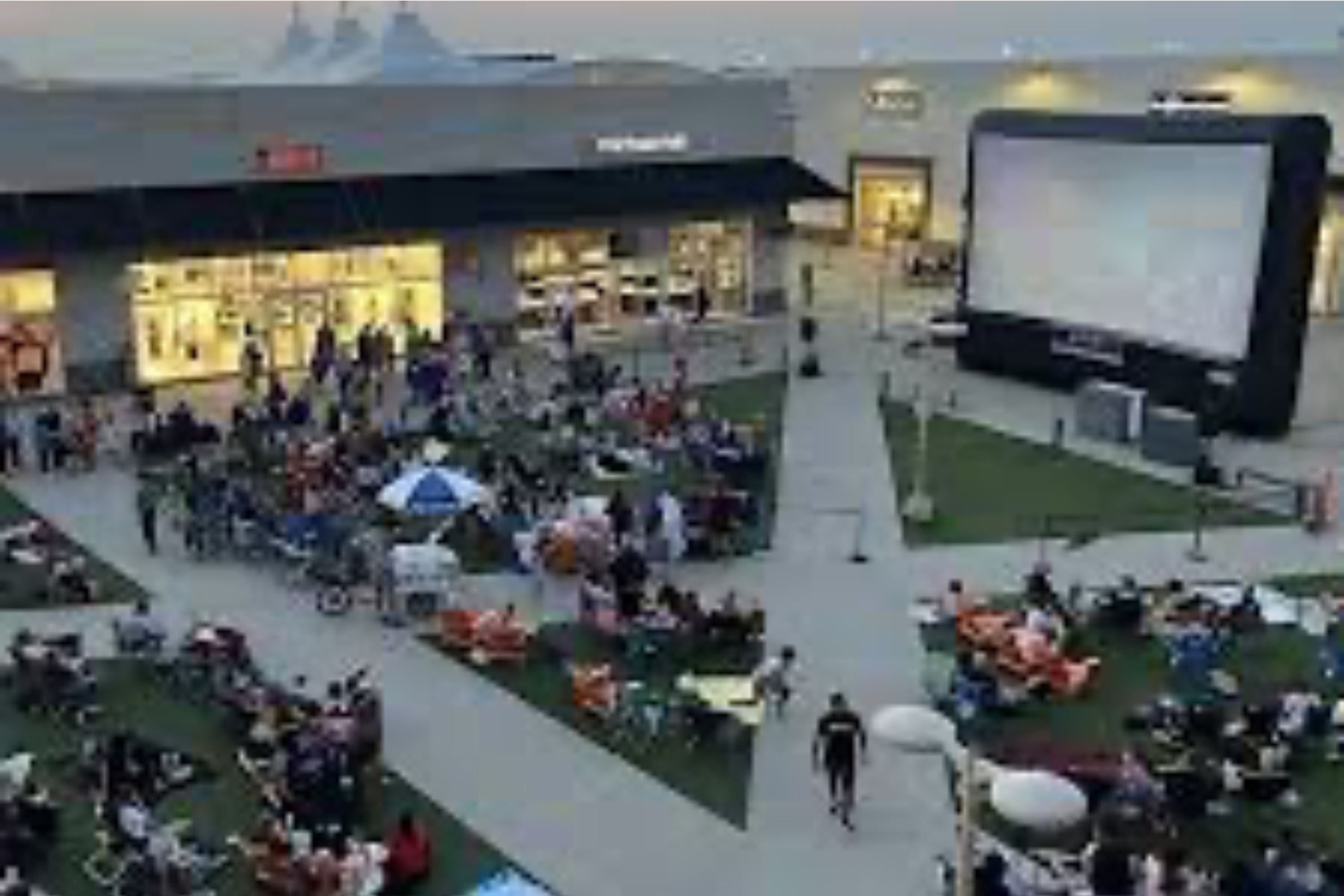 Outdoor Movie Night - Hotels in Niagara Falls